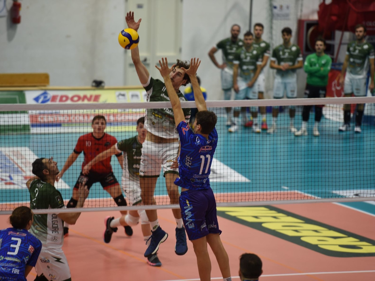 Dopo 4 punti raccolti in 3 gare, Sorrento cade in 3 set a Lecce